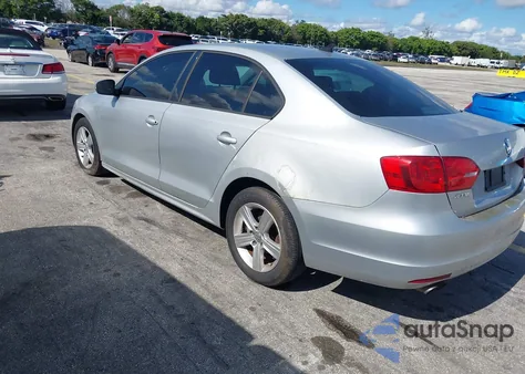 2014 Volkswagen Jetta 1.8T Se from USA, damaged, VIN 3VWD17AJ1EM227472